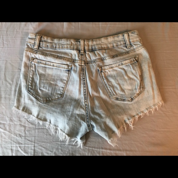 High-Waisted Shorts Size 28 - Picture 2 of 4